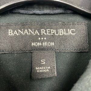 Banana Republic Black‎ Dress Shirt Elegant Design